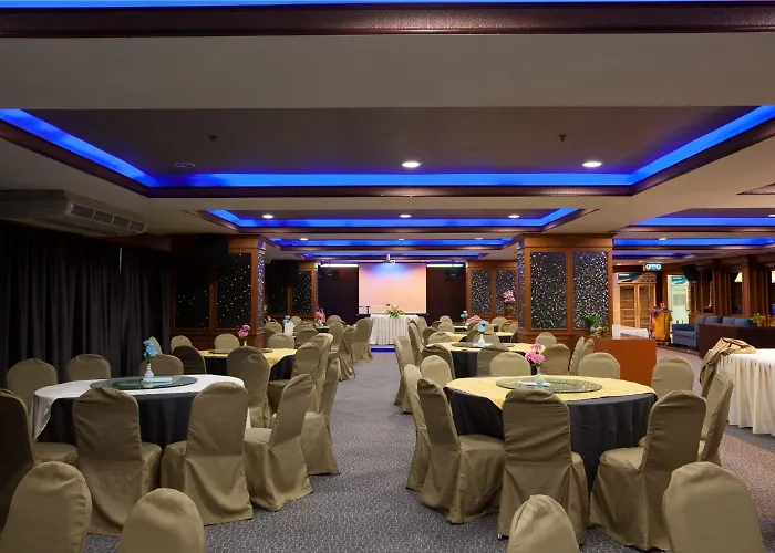Hotel Bay Srinakarin 4*