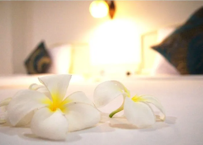 Bay Srinakarin Hotel
