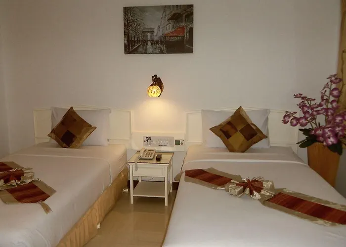 Bay Srinakarin Hotel