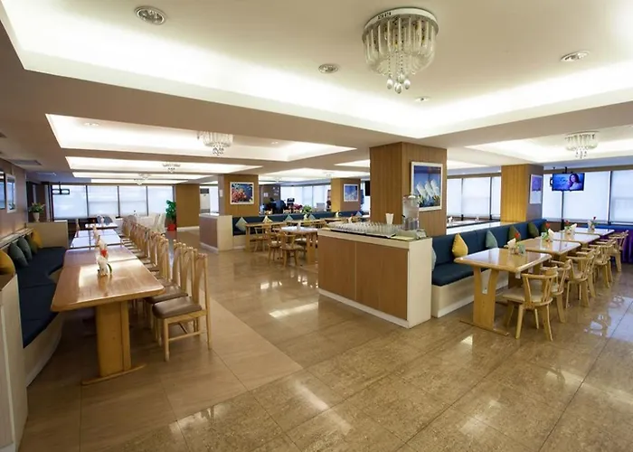 Bay Srinakarin Hotel