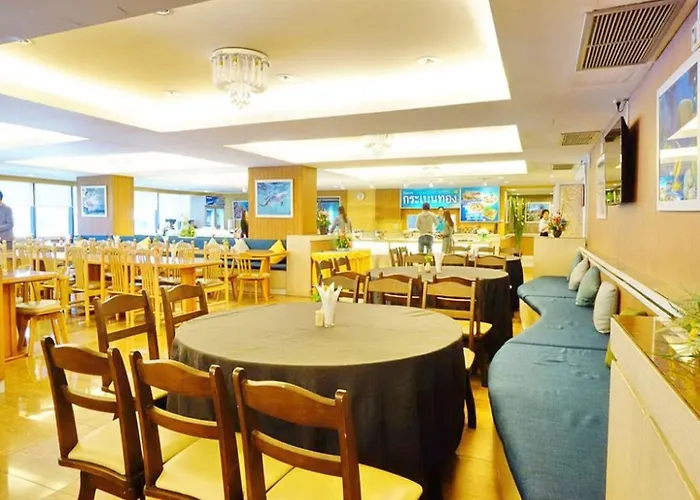 Bay Srinakarin Hotel