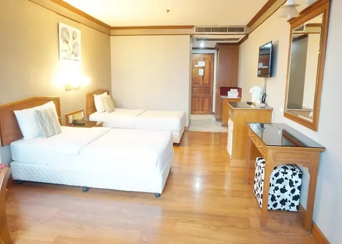 Hotel Bay Srinakarin 4*