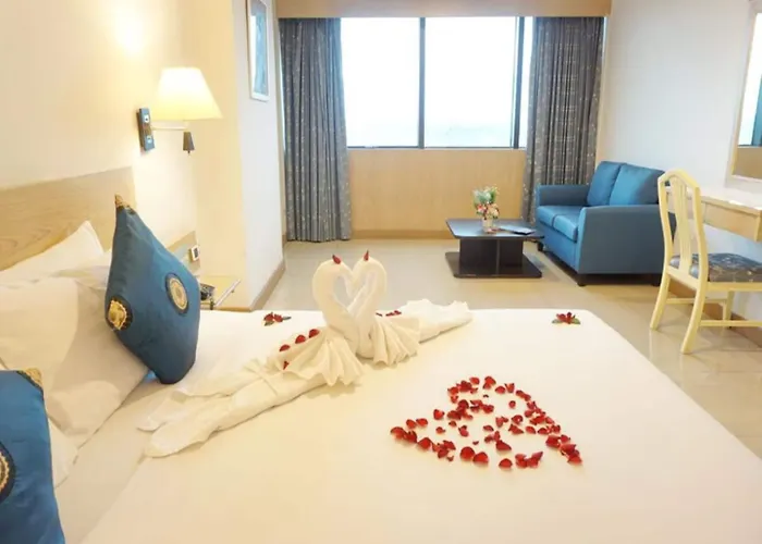 Bay Srinakarin 4*
