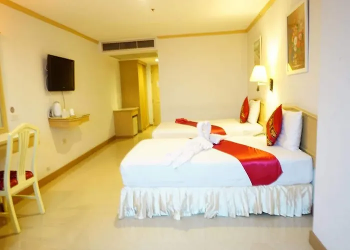 Bay Srinakarin 4*