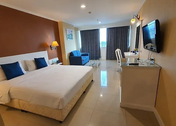 Bay Srinakarin 4*