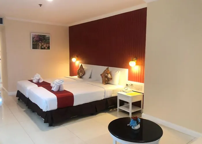 Bay Srinakarin Hotel